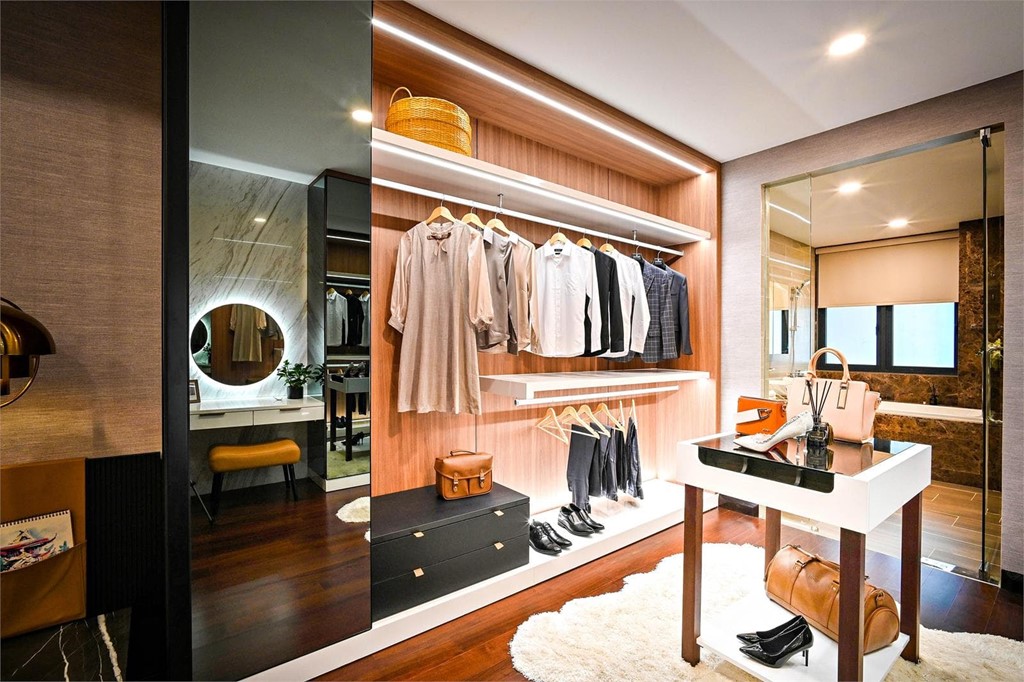 Elige tus armarios y organiza tu vestidor  Interiores de armarios, Armarios  de dormitorio, Diseño de armario para dormitorio